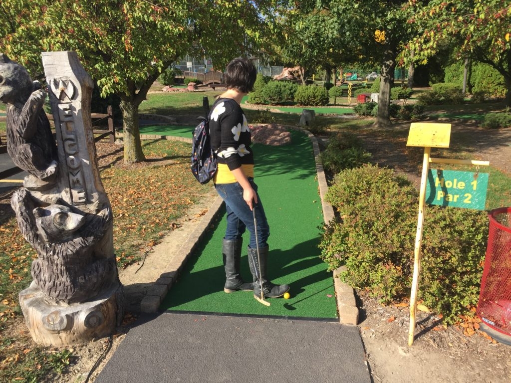 Starting the game at Hole 1